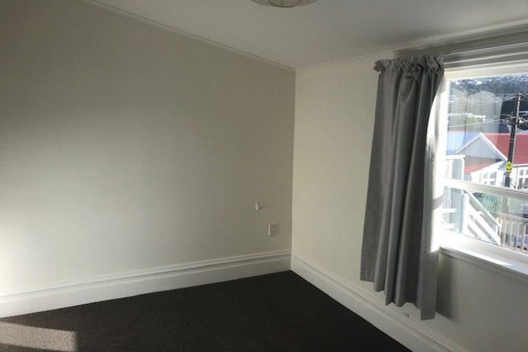 Photo of property in 130 Brougham Street, Mount Victoria, Wellington, 6011