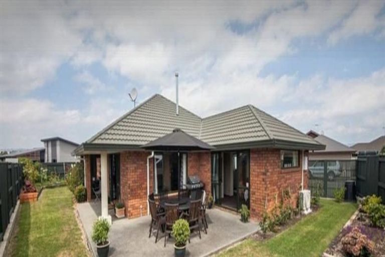 Photo of property in 4 Dryden Court, Kelvin Grove, Palmerston North, 4414