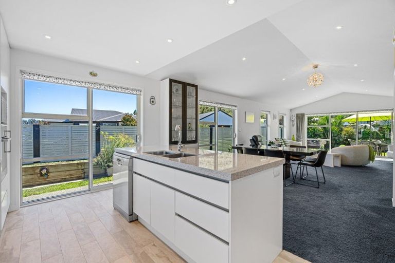 Photo of property in 22 Saint Pauls Drive, Brookfield, Tauranga, 3110