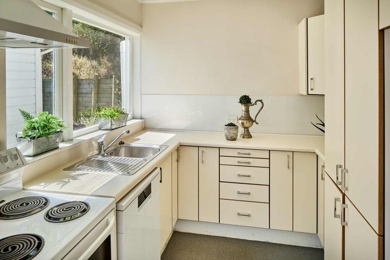 Photo of property in 32 Moana Road, Plimmerton, Porirua, 5026