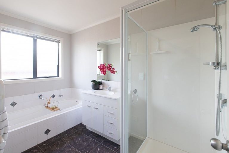 Photo of property in 14 Mickelson Avenue, Rototuna, Hamilton, 3210