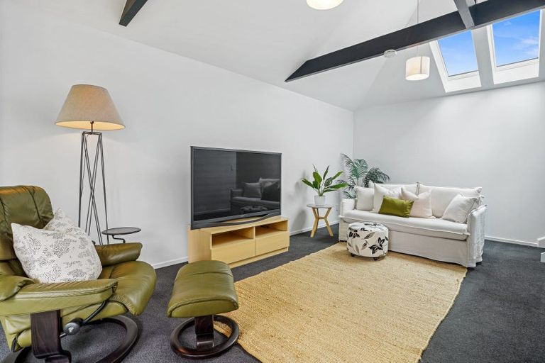 Photo of property in 222 Edgeware Road, Edgeware, Christchurch, 8013