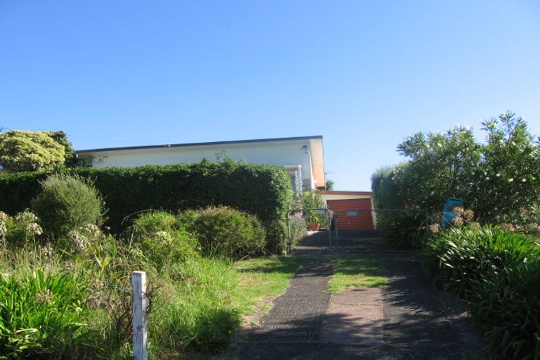 Photo of property in 30 Victoria Road South, Papatoetoe, Waiheke Island, 2025
