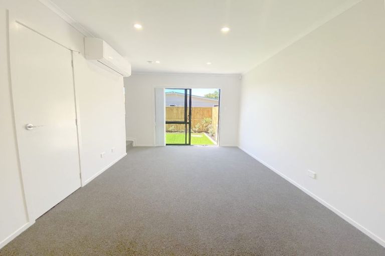 Photo of property in 6/9 Marlene Avenue, Te Atatu South, Auckland, 0610
