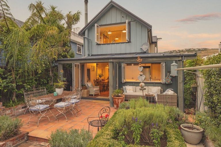 Photo of property in 4 Stoke Street, Sumner, Christchurch, 8081