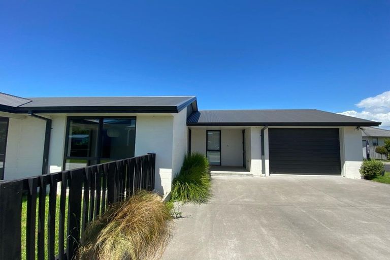 Photo of property in 26 Reel Road, Athenree, Waihi Beach, 3611