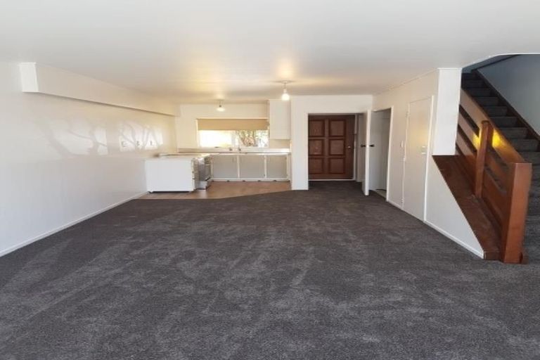 Photo of property in 2/31 Mana Avenue, Titahi Bay, Porirua, 5022