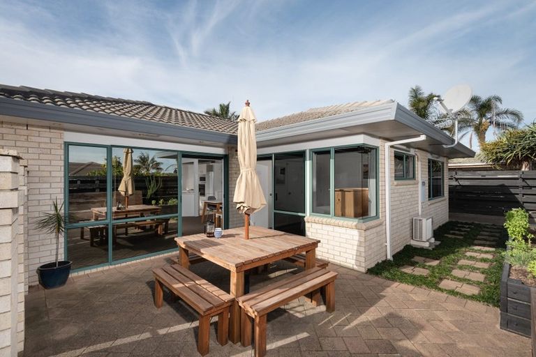 Photo of property in 4c Allison Avenue, Mount Maunganui, 3116