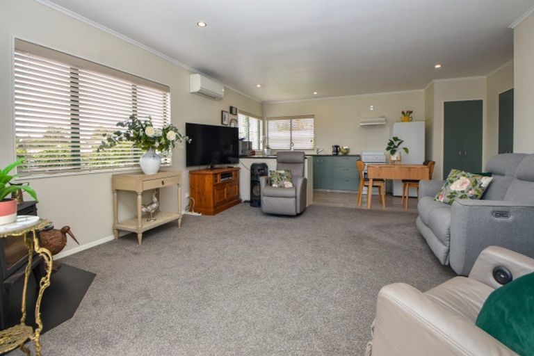 Photo of property in 19a Charles Street, Carterton, 5713