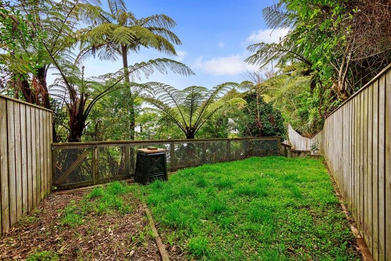 Photo of property in 28 Hollies Crescent, Johnsonville, Wellington, 6037