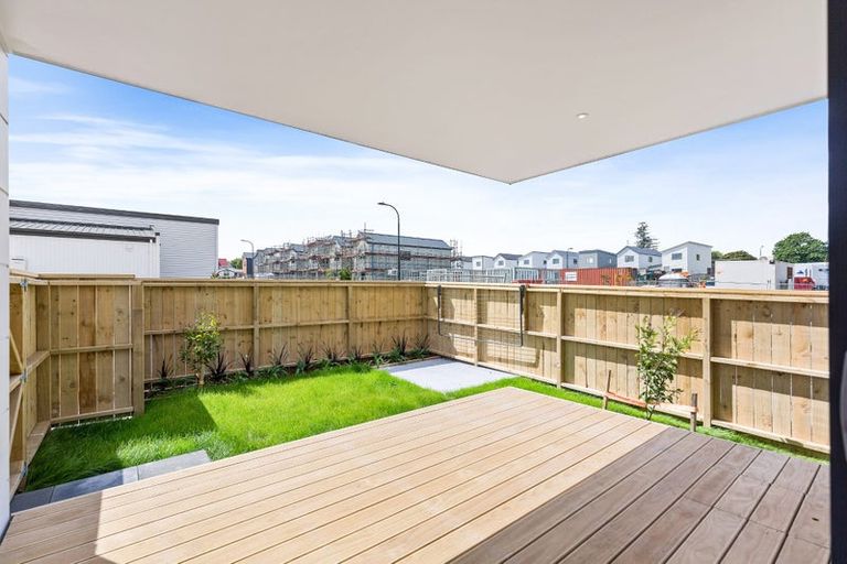 Photo of property in 35 Otuwairoa Esplanade, Opaheke, 2113