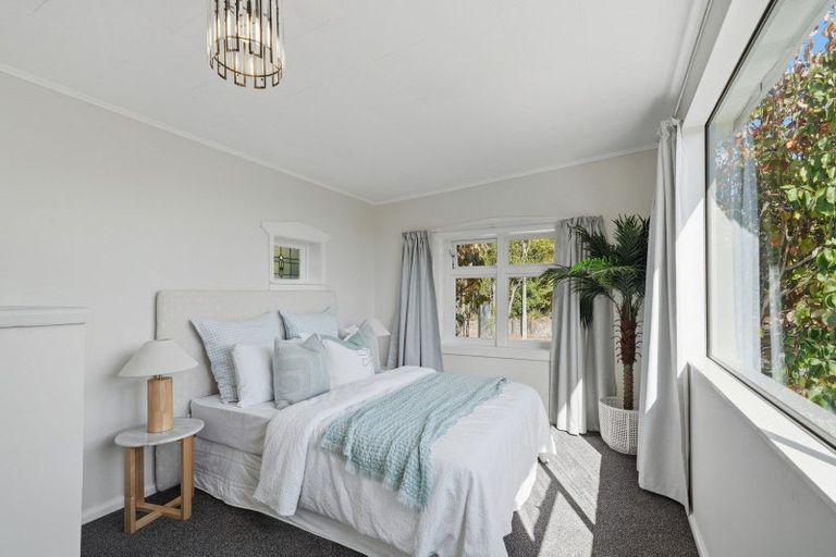 Photo of property in 12 Cashmere Road, Cashmere, Christchurch, 8022