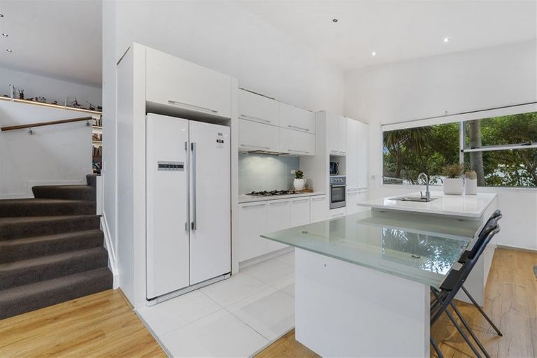 Photo of property in 684a Beach Road, Browns Bay, Auckland, 0630