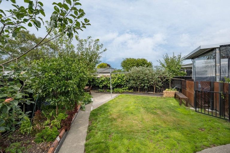 Photo of property in 2/3 Alyson Place, Stoke, Nelson, 7011