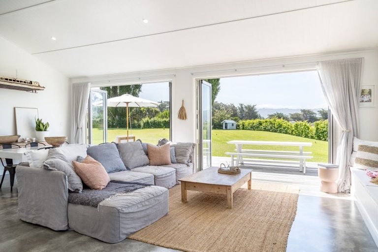 Photo of property in 194 Wood Street, Woodside, Greytown, 5794