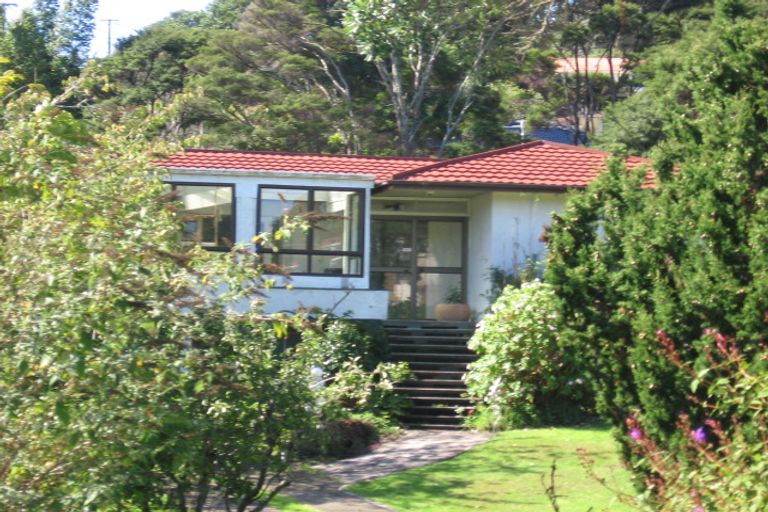 Photo of property in 20 Derwent Crescent, Titirangi, Auckland, 0604