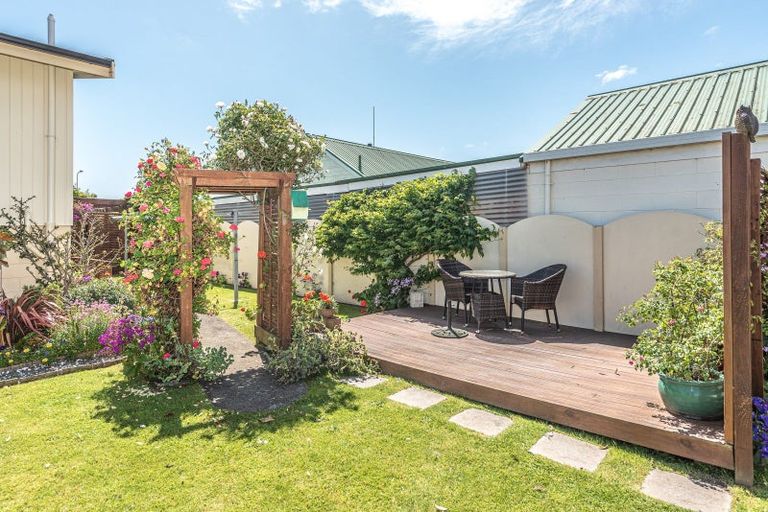 Photo of property in 30 Karamu Street, Tawhero, Whanganui, 4501