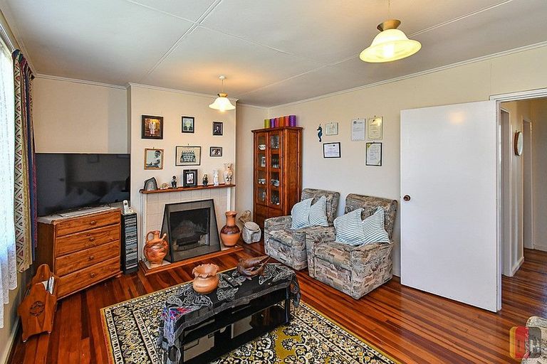 Photo of property in 56b Arimu Road, Papakura, 2110