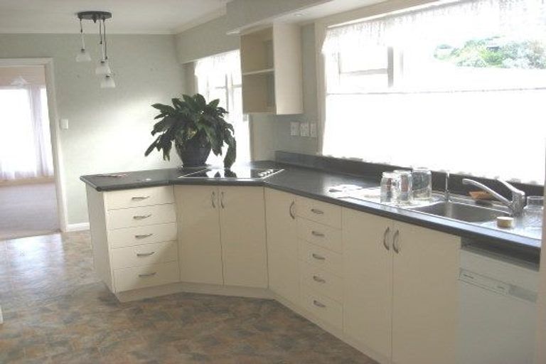 Photo of property in 37 Tio Tio Road, Miramar, Wellington, 6022