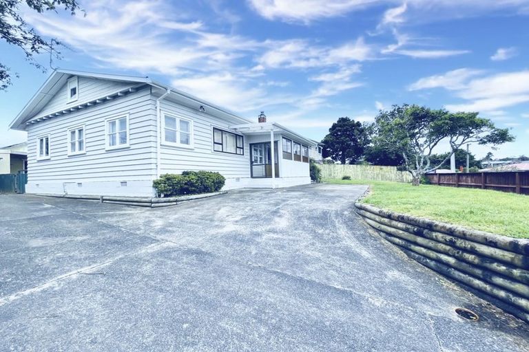 Photo of property in 2 Nield Road, Manurewa, Auckland, 2102
