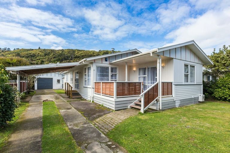 Photo of property in 22 Parenga Street, Wainuiomata, Lower Hutt, 5014