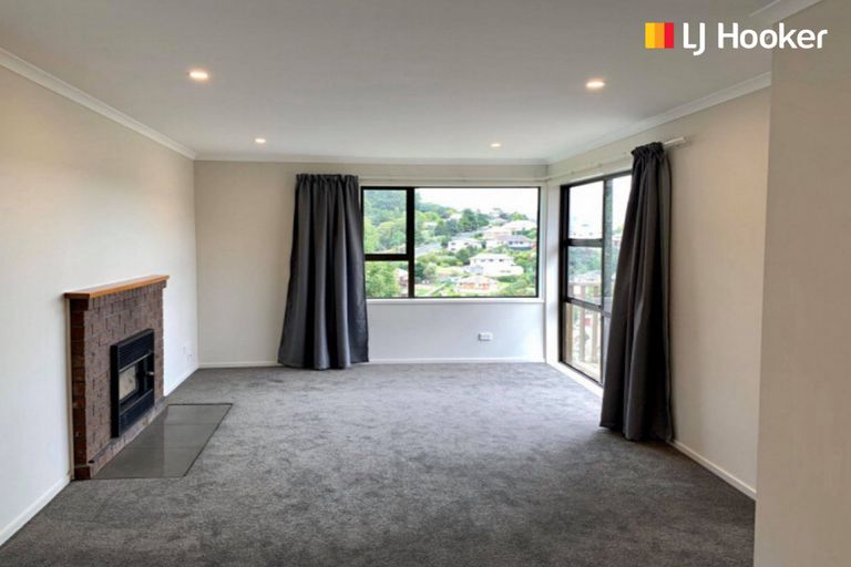 Photo of property in 32 Tomkins Street, Green Island, Dunedin, 9018