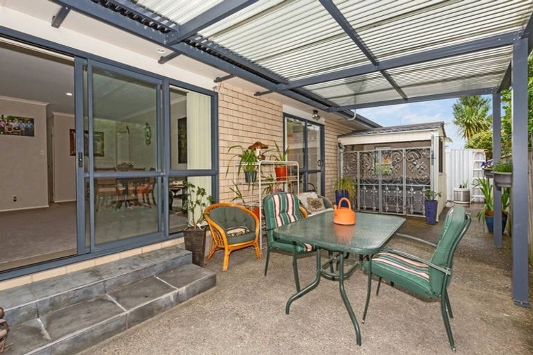 Photo of property in 1 West Peak Way, Otaki, 5512