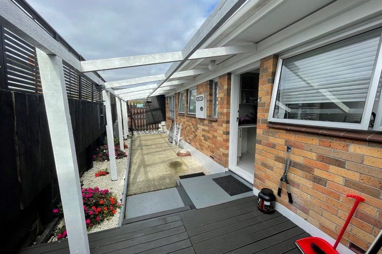 Photo of property in 2/78 Alfriston Road, Manurewa East, Auckland, 2102