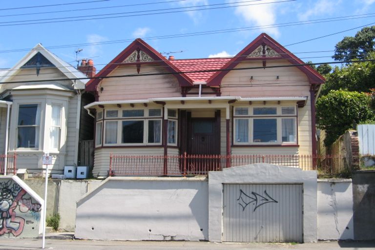 Photo of property in 14 Wallace Street, Mount Cook, Wellington, 6021