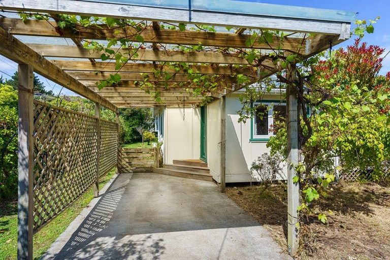 Photo of property in 56 Te Moana Road, Waikanae Beach, Waikanae, 5036