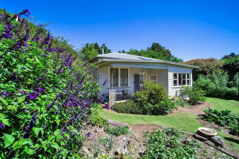 Photo of property in 215 Smart Road, Hillsborough, New Plymouth, 4372