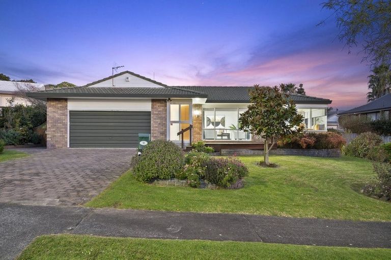 Photo of property in 13 Kuripaka Crescent, The Gardens, Auckland, 2105