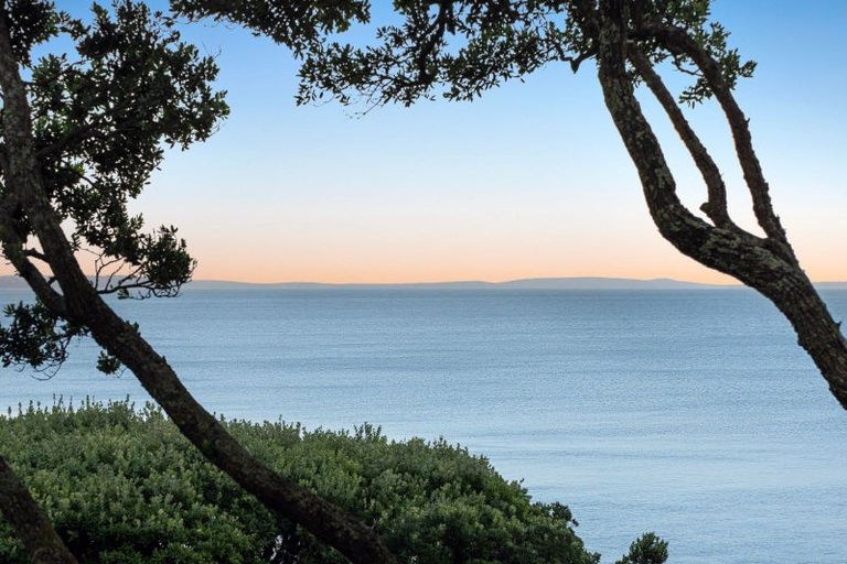 Photo of property in 218a Lake Road, Hauraki, Auckland, 0622