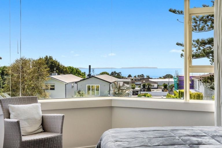 Photo of property in 1/90 Kitchener Road, Milford, Auckland, 0620