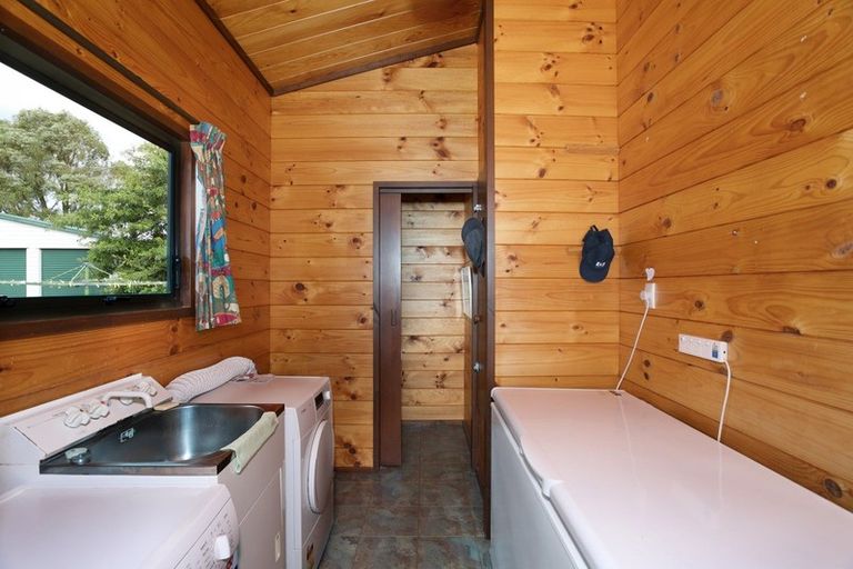 Photo of property in 450 Fitzherbert Road East, Aokautere, Palmerston North, 4471