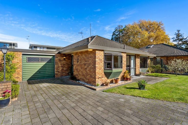 Photo of property in 2/611 Roberts Street, Hastings, 4122