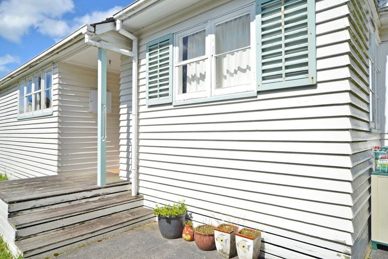 Photo of property in 46 Brandon Street, Featherston, 5710