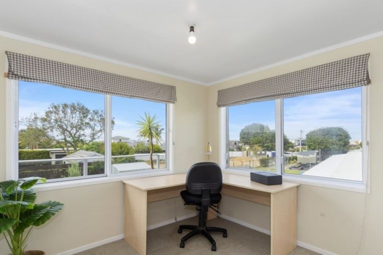 Photo of property in 36 Andrew Place, Otumoetai, Tauranga, 3110