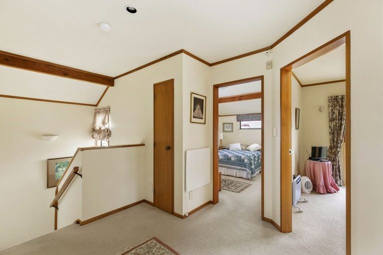 Photo of property in 8 Scorian Close, Karori, Wellington, 6012