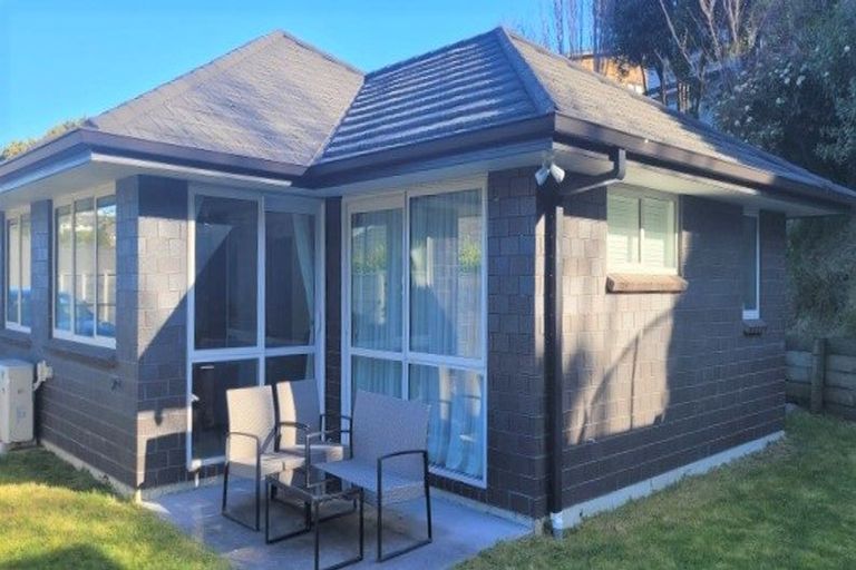 Photo of property in 19 Mooring Close, Whitby, Porirua, 5024