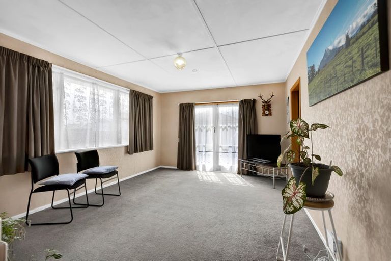 Photo of property in 29 Park Lane, Kaponga, Hawera, 4679