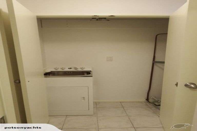 Photo of property in The Haven, 15/120 Beach Haven Road, Beach Haven, Auckland, 0626