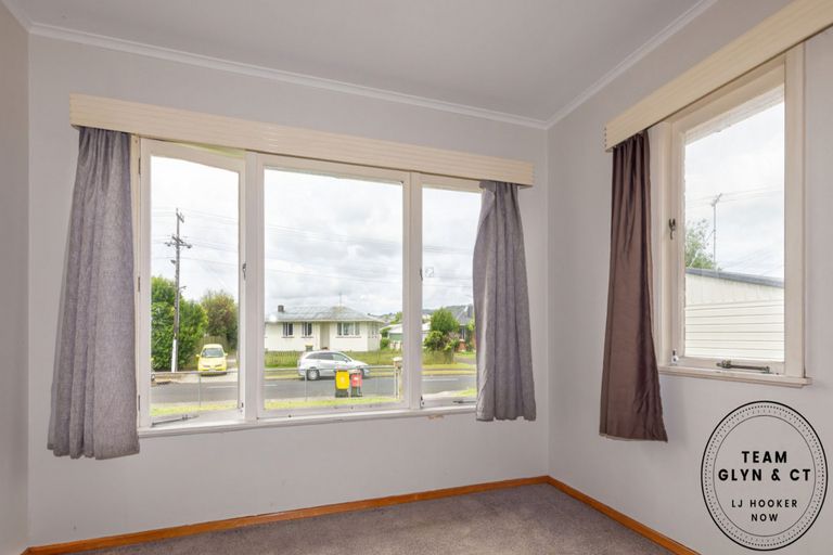 Photo of property in 17 Sutton Crescent, Papakura, 2110
