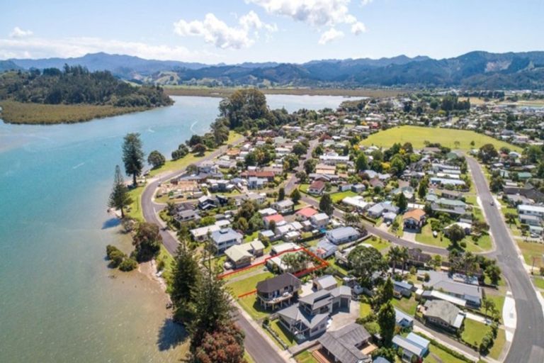 Photo of property in 43 Robinson Road, Whitianga, 3510