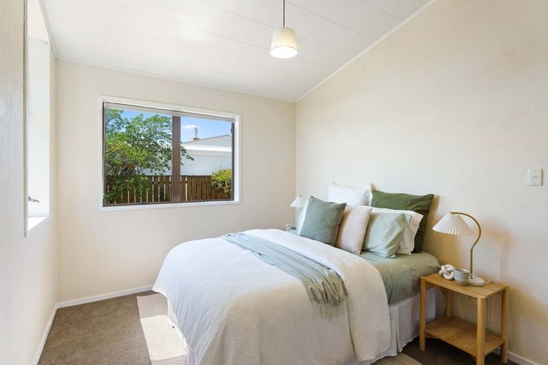 Photo of property in 11 Mountainview Terrace, Otaki Beach, Otaki, 5512