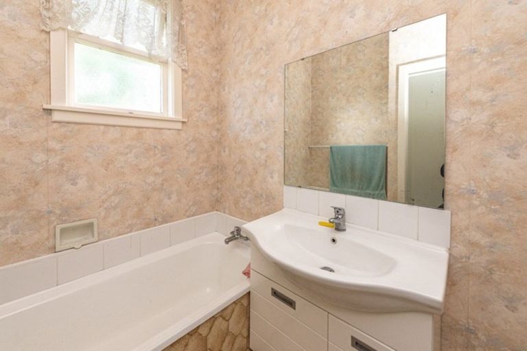 Photo of property in 43 Manuka Street, Castlecliff, Whanganui, 4501