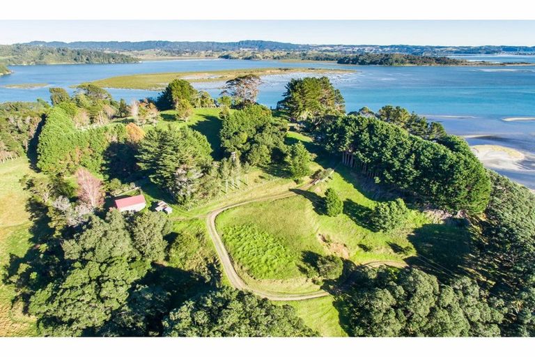 Photo of property in 107 Ohiwa Loop Road, Waiotahe, Opotiki, 3198