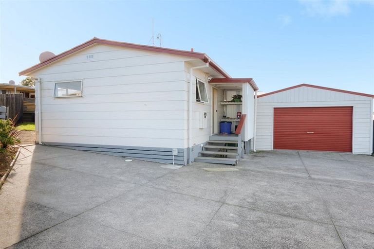 Photo of property in 14b Bayly Place, Te Puke, 3119
