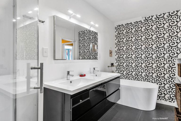 Photo of property in 105 Hornsey Road, Melrose, Wellington, 6023