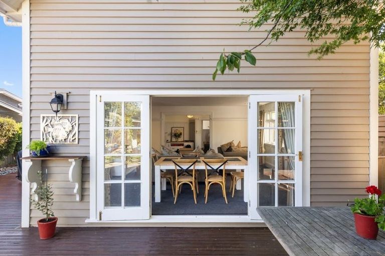 Photo of property in 40 North Parade, Richmond, Christchurch, 8013